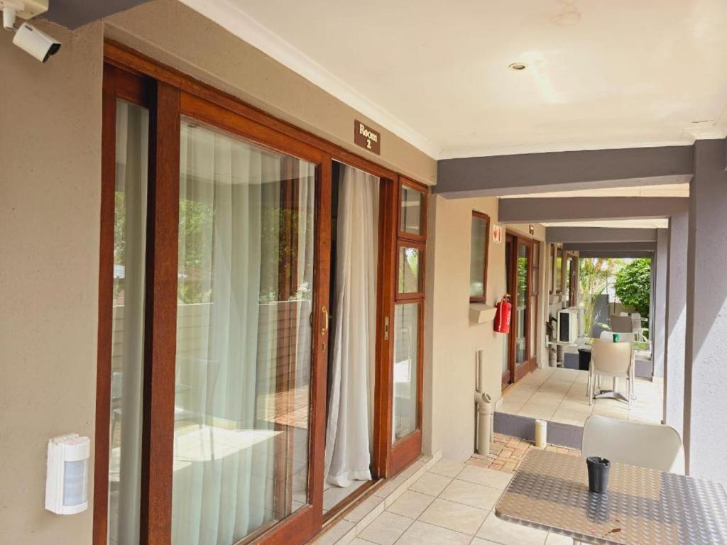 Bonim Guesthouse - Aka Magisha Guesthouse نيلسبروت المظهر الخارجي الصورة